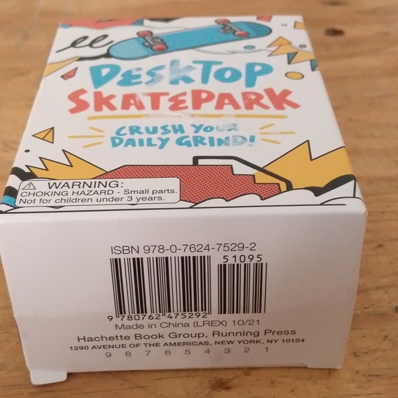 NWT Desktop Skatepark - Picture 3 of 3